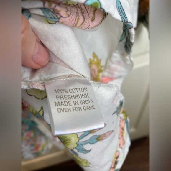 Plum Pretty Sugar Beckoning Creatures Floral Robe Small - Picture 10 of 12